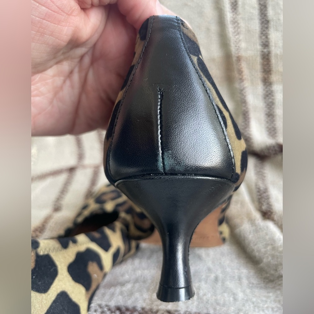 DONALD J PLINER SIGNED VERO CUOIO MADE IN SPAIN LEOPARD PRINT KITTEN HEEL PUMP - Picture 11 of 11